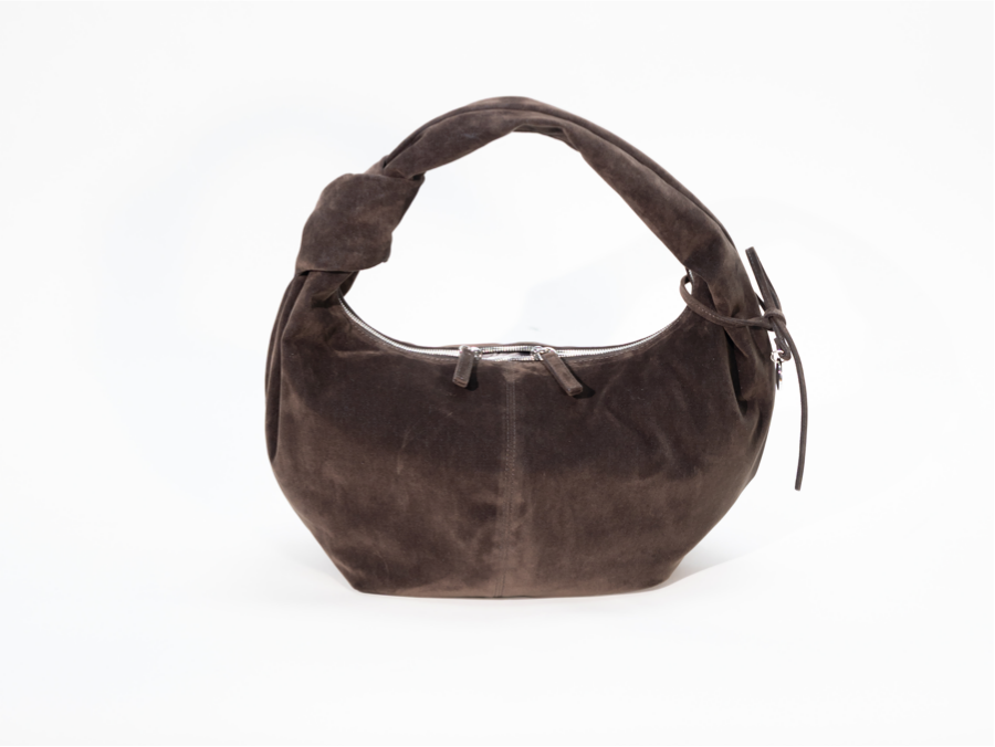 Bakit Ang Vintage Suede Dumpling Bag Isang Sikat na Fashion Pick Ngayong Season?